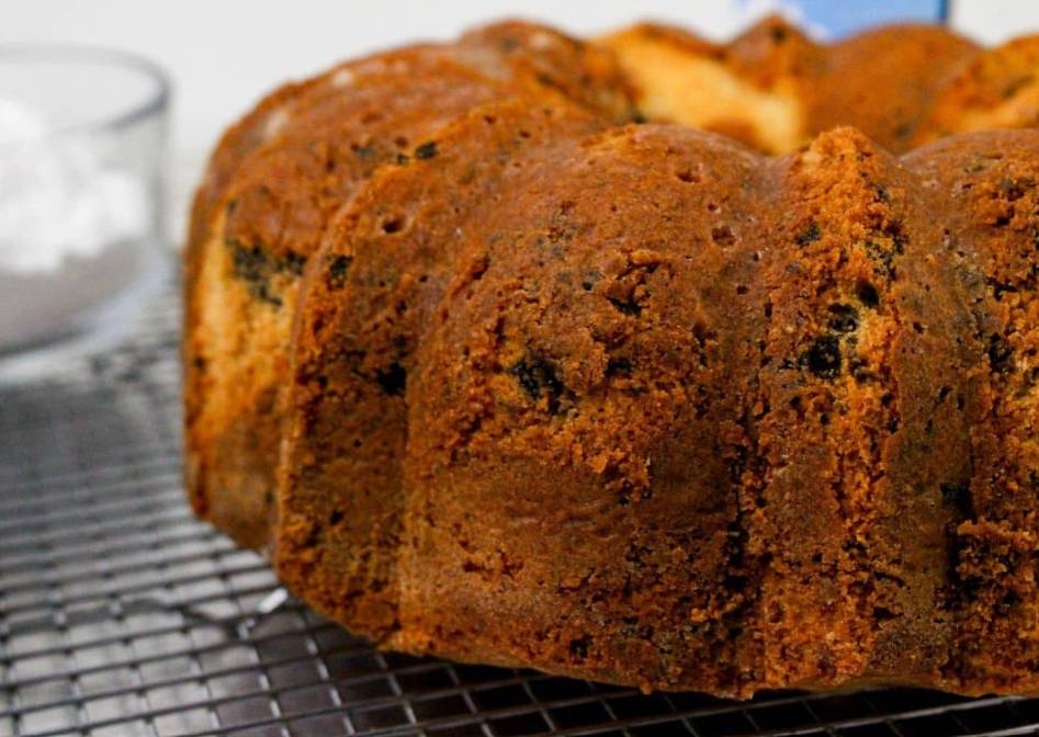 Crushed Oreo Bundt Cake Recipe
