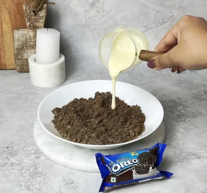 Crushed Oreo Bundt Cake Recipe
